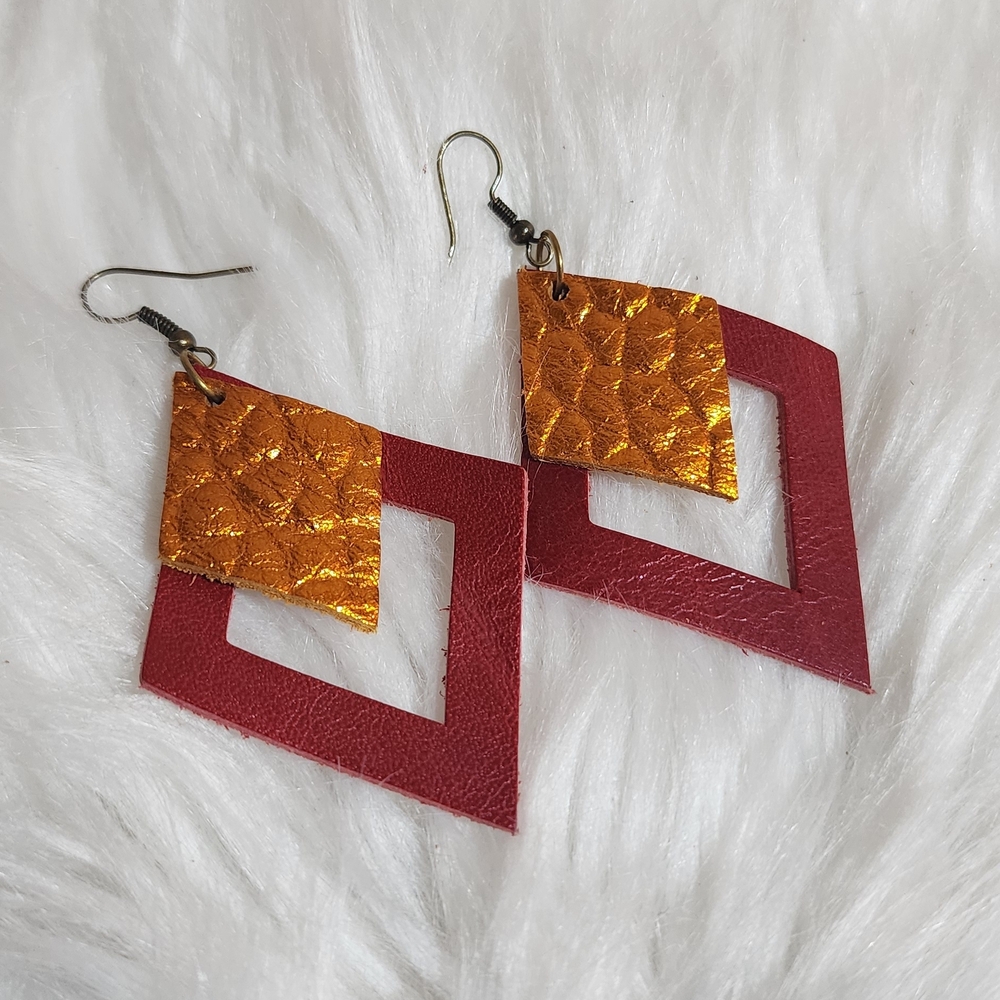 Uwakstar Designs Elegant Red and Gold Geometric Earrings